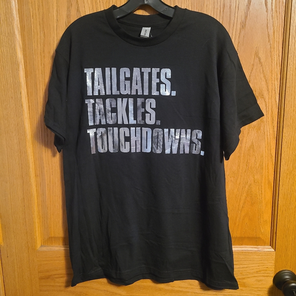 Gildan Women's Black T-Shirt "Tailgates Tackles Touchdowns" Football Size L NWT